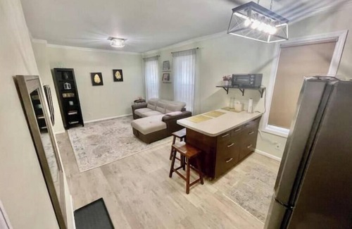 Sea Gate Apartment | Great duplex 3BR/2bth apartment on the ocean block