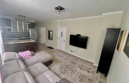 Sea Gate Apartment | Great duplex 3BR/2bth apartment on the ocean block