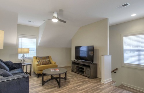 Greenwood Apartment | Great East Nashville Location/Close to Everything