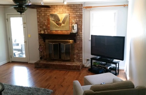 Greer House | Great Eastside Location w/Pool and Screen Porch Retreat