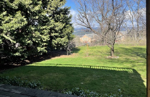 Hood River Apartment | Great economic little apartment for an awesome Gorge Vacation minimum 30 days