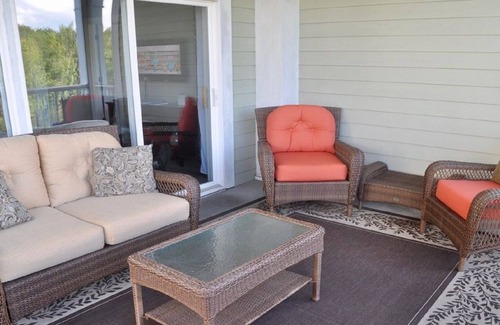 North Litchfield Beach Condo | Great Fall Getaway!