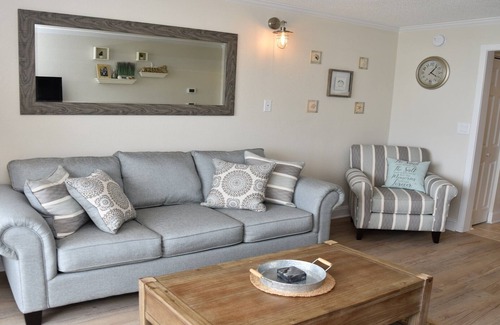 Litchfield by the Sea Condo | Great Fall Getaway!