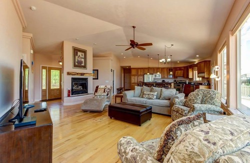 Cedar City House | Great family home, Nat'l Parks, Shakespeare Festival, Ski Brian Head