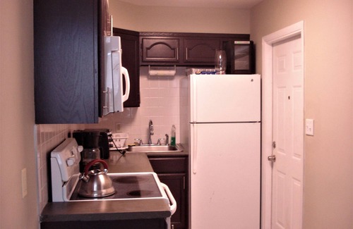 North Port House | Great for a family 2 to 4 people 2 bedrooms 1 bath home in North Port.