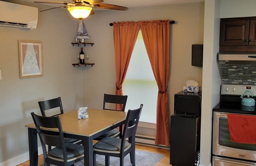 Mystic - New London House | Great for Couples or Small Families