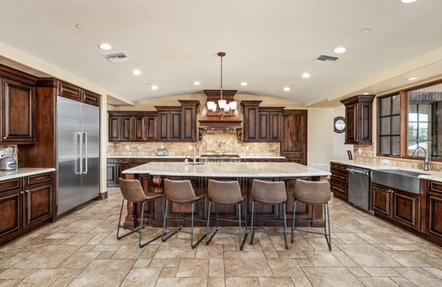 Casa Rica House | Great for Entertaining or Business! House + Guest House, Dog Friendly, HTD Pool/Spa,Outdoor Fire Pit