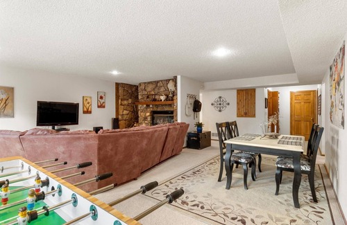 Southwest Colorado Springs House | Great for families with beautiful Mountain Views. Monthly rates available