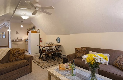 Traverse City Apartment | Great for Families - Northern Mitten Suites #3