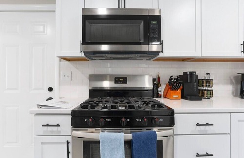 Lee's Summit House | Great for Families KingBeds|Arcade|Near DT LS