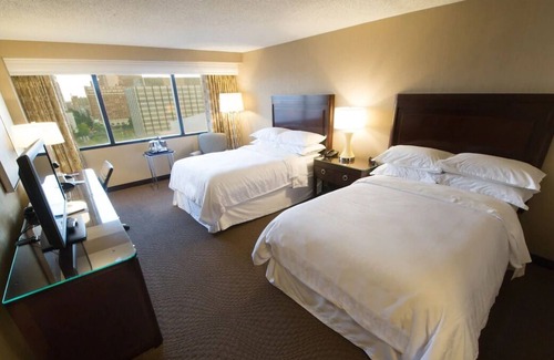 Pinch District House | Great for Group Travel! 3 Classy Units, Restaurant/Bar, Minutes to Beale Street