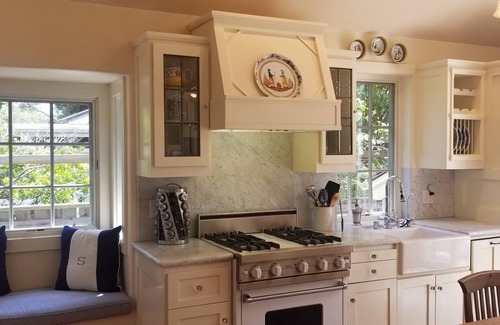 Golden Rectangle House | GREAT HOME: Easy Walk to Carmel Shops, Restaurants & Beach. Monthly discounts!