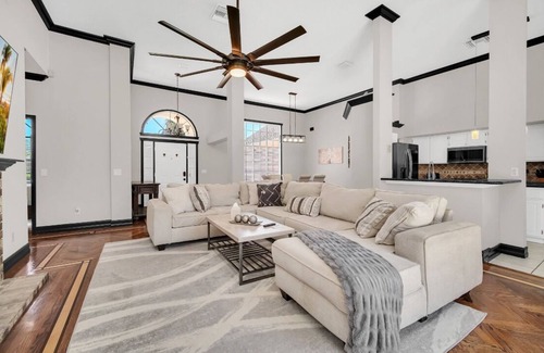Fairvilla House | Great home with a very large pool to enjoy with the whole family.