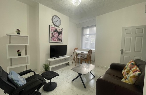 Clayton House | Great House 10mins to Manchester City Centre