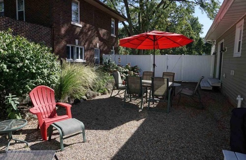 South Bend House | Great House Fully Furnished 1.5 Miles from Notre Dame & 1 Mile from Downtown