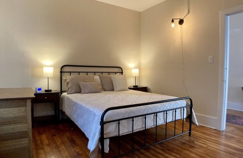 Shelby Park House | Great launching spot for your Louisville trip!