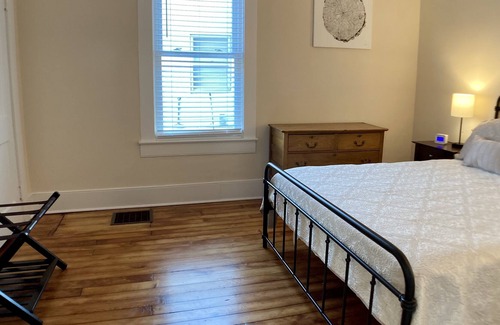 Shelby Park House | Great launching spot for your Louisville trip!