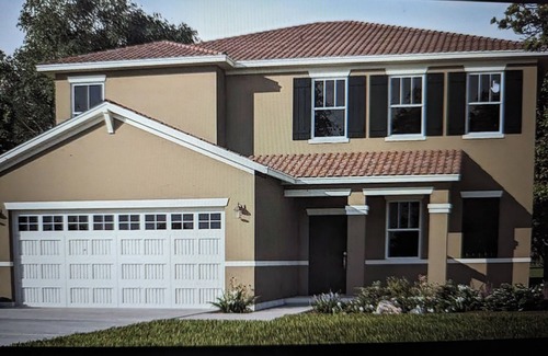 Airport North House | Great living space on second floor, within a Resort