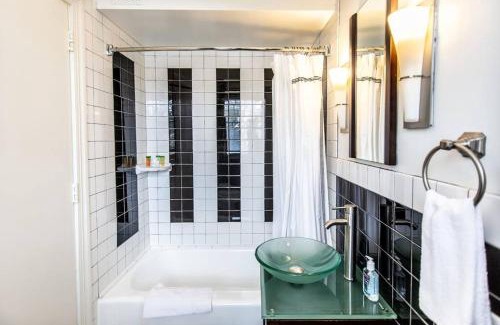 Durham Apartment | Great location 1BR suite in Durham