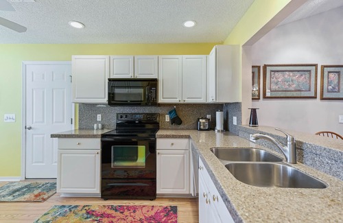 The Villages House | GREAT LOCATION BETWEEN SPANISH SPRINGS SQUARE & LAKE SUMTER LANDING