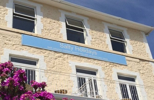 Ventnor Apartment | Great location, close to Ventnor beach and town. Perfect for families.