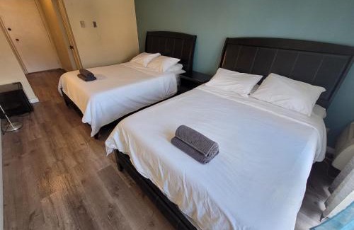 Beverly Hills Apartment | Great Location Double Queen Bed Unit