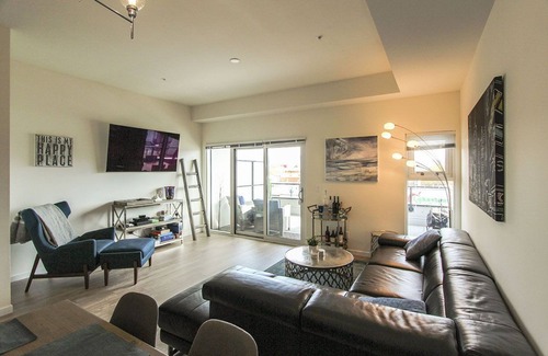 South Pandosy House | Great location Getaway