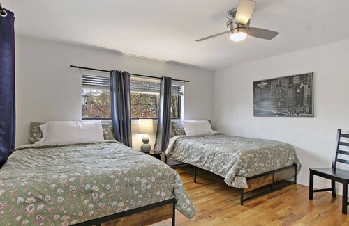 Evanston Condo | Great Location in Beautiful Evanston close to NWU!