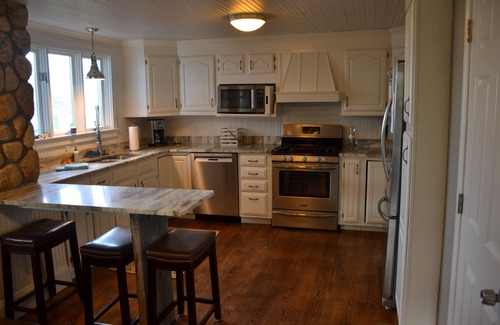 Pine Point House | GREAT LOCATION IN PINE POINT NICEn4 bedrooms 4 baths, sleeps 10, Central Air