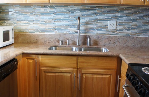 McCully - Moiliili Condo | Great Location in Waikiki! Views of mountains, city, and ocean!