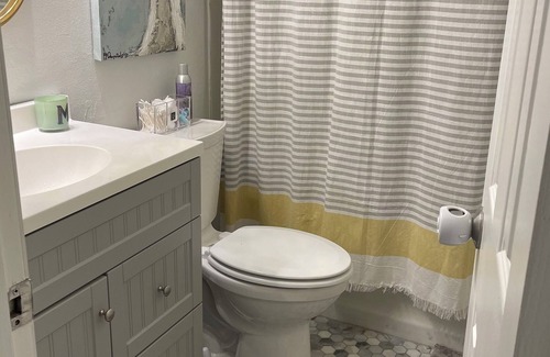 Tallahassee House | Great location N.E. Tallahassee .FSU 7.9 miles. Pool and New kitchen