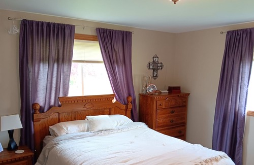 Winneconne House | Great location near EAA! In a quiet neighborhood near the lake.