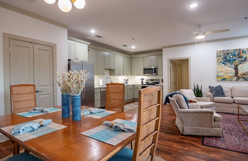 Oxford Apartment | Great location, newly constructed, very convenient! 5 Min. from Campus & Square!