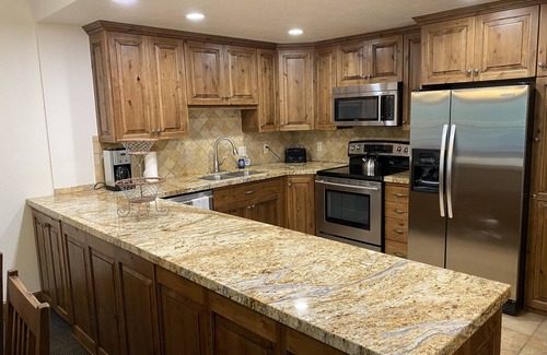 Downtown Park City Condo | Great location! Steps from Main Street, the Town Lift, Shopping and Restaurants
