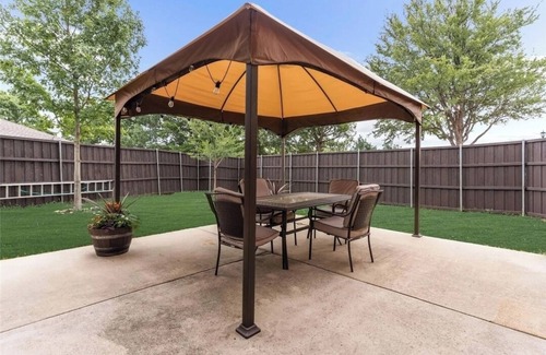 The Colony House | Great location/Top reviews. Plano/Frisco area