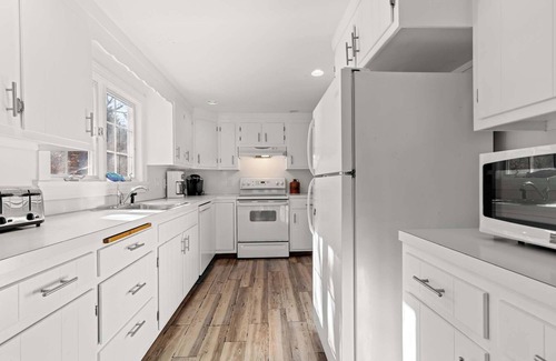 East Harwich House | Great location with Water Views!