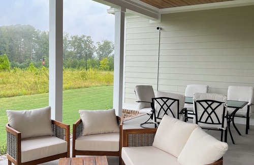Evans House | Great Masters rental in quiet neighborhood