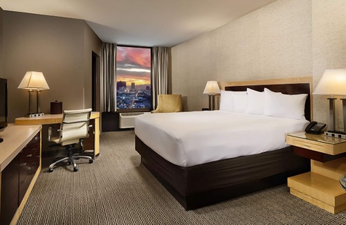Downtown Las Vegas Hotel | Great Overnight Stay! Free Parking, Outdoor Pool, Near Fremont Street Experience