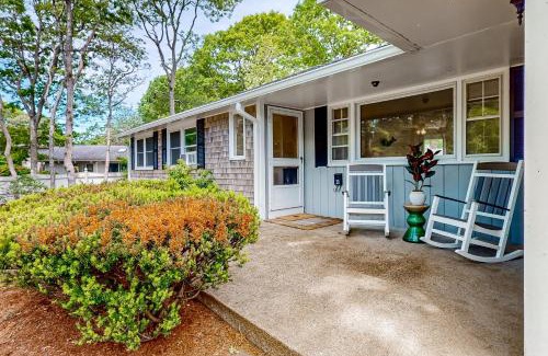 East Falmouth House | Great Pond Escape