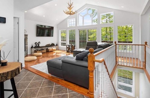 Tiny Cottage | Great Raccoon Lodge - Five Bedroom Cottage, Sleeps 10