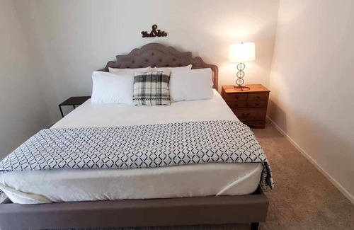 Tucson House | Great renovated home located in a fantastic community in East Tucson.
