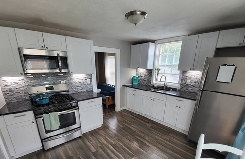 East Shore House | Great rental - 5 min from Downtown Yale - Close to beach