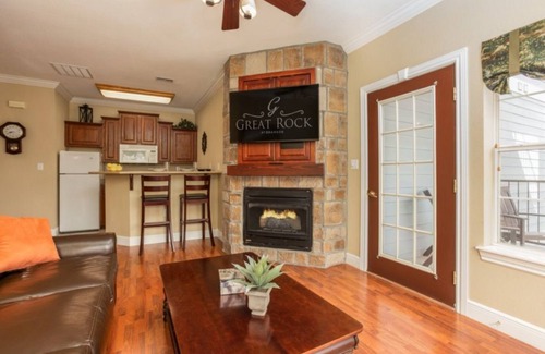 Branson Hotel | Great Rock Cozy 2BR Condo