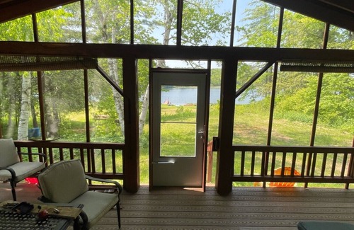 Fair Haven House | Great Rustic House on a Private Pond