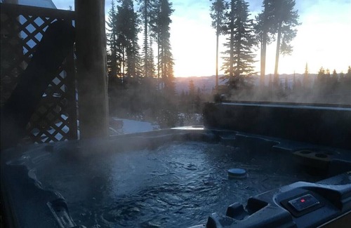 Snow Pine Estates House | Great Ski in/Ski out, Fireplace and Private Hot Tub.