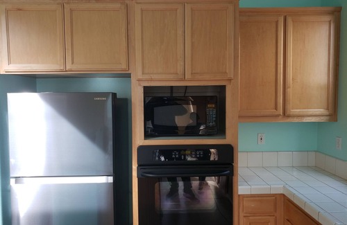Tracy House | Great Spacious House close to shopping and dining, easy freeway access.