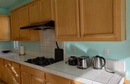 Tracy House | Great Spacious House close to shopping and dining, easy freeway access.