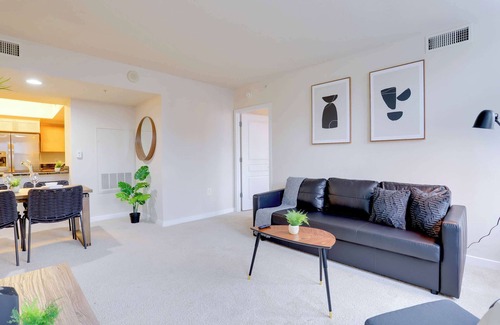 Aurora Highlands Apartment | Great Stay Near Pentagon City