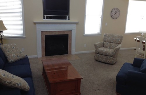The Commons House | Great vacation home for multi-family getaway!