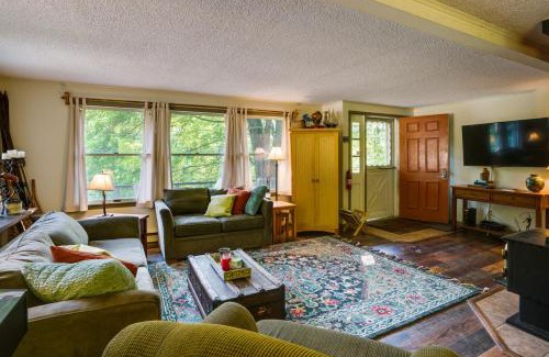 Great Valley House | Great Valley Home with On-Site Pond, 7 Mi to Skiing!